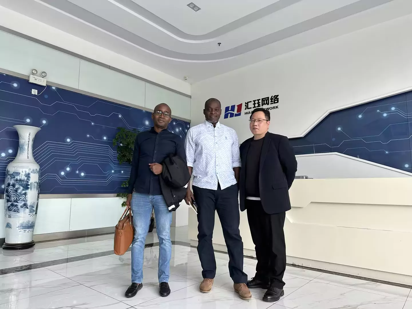 West African Clients from Mali Visit Huijue Headquarters